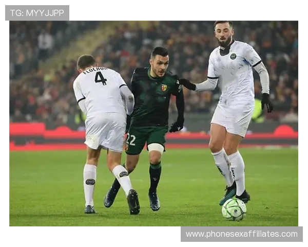 梅赫伦近期战术调整后表现稳健