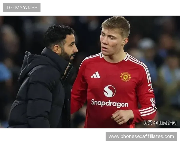 曼联红魔风暴席卷：新帅战术引爆内部冲突，争冠之路迷雾重重，关键球员依赖症成致命弱点！