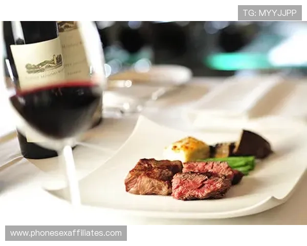 东契奇休赛期天天吃牛排配红酒，自律人设碎一地？