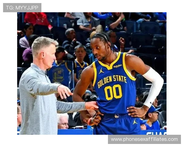 库明加利用挡拆掩护拉开空间 提升三分命中率明显