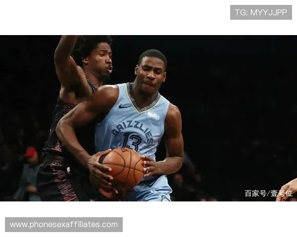 杰伦·杰克逊二世较上季换防更主动，对位外线拉开空间